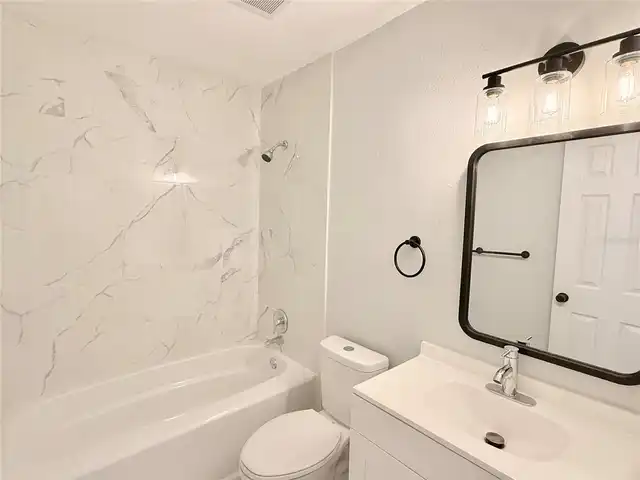Listing Photo 10