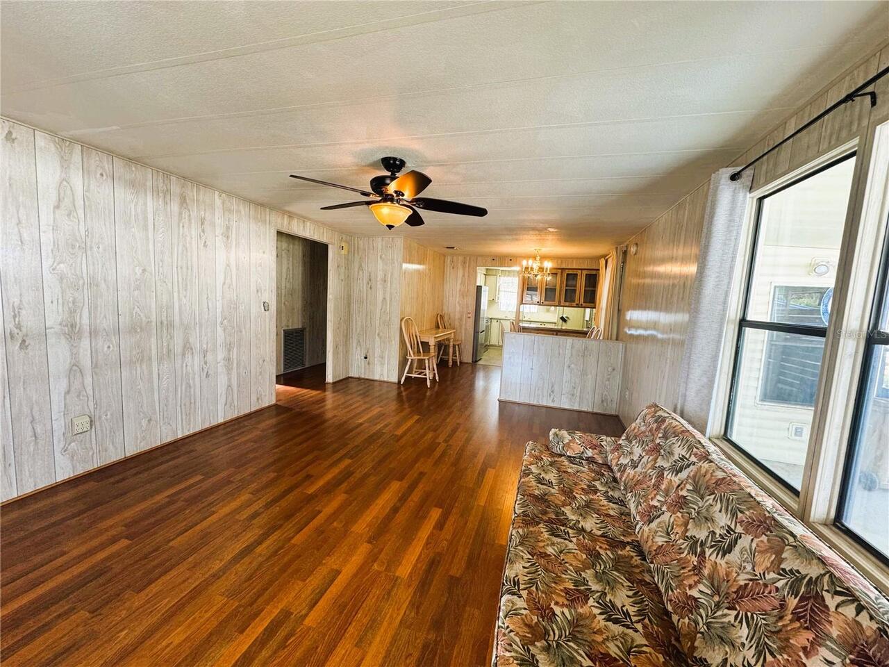Listing Photo 9