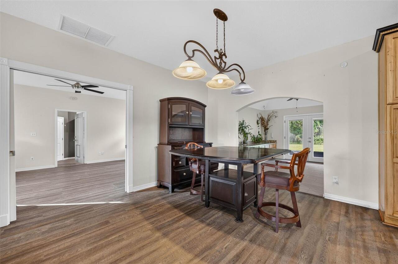Listing Photo 8