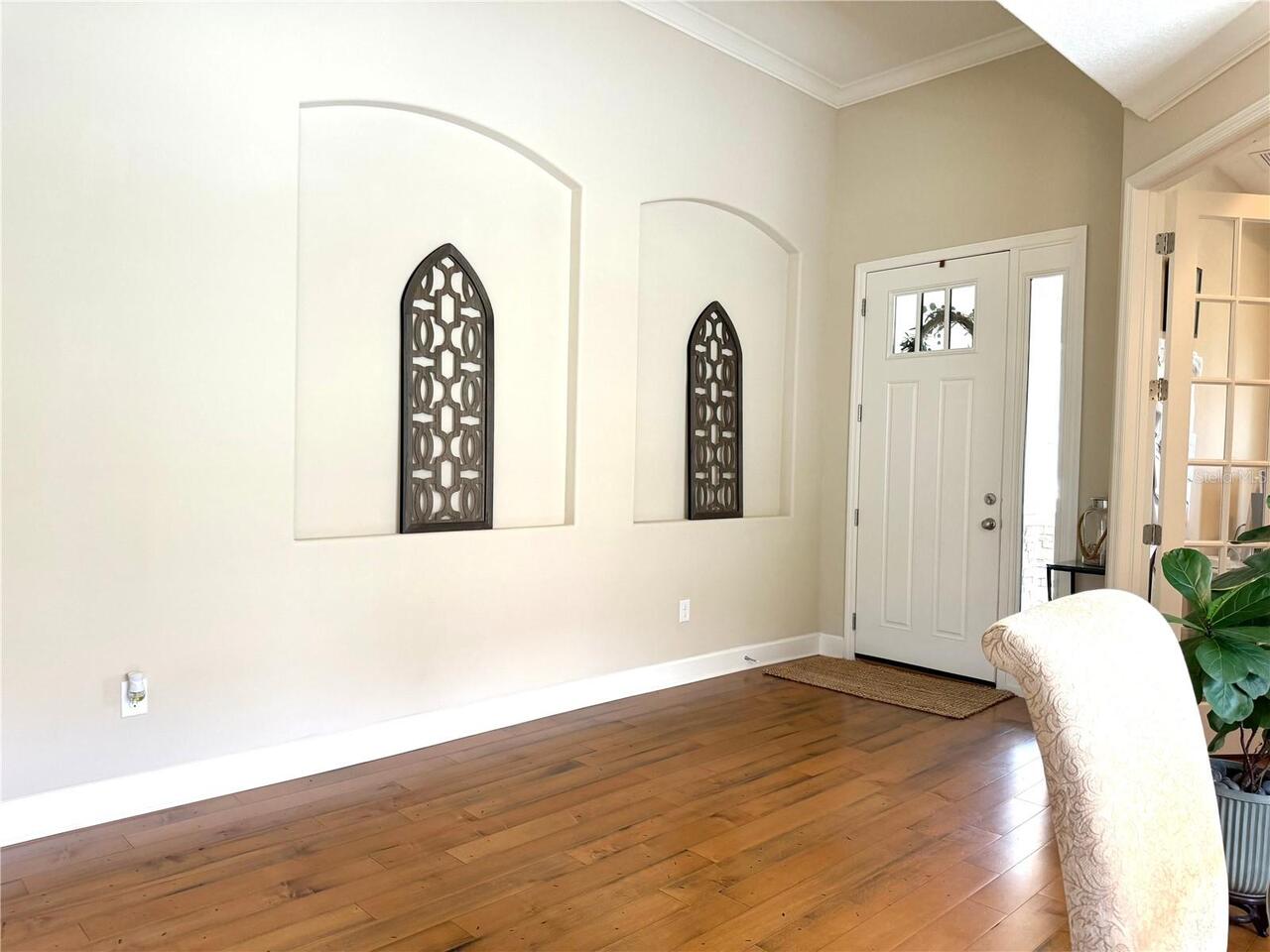 Listing Photo 9