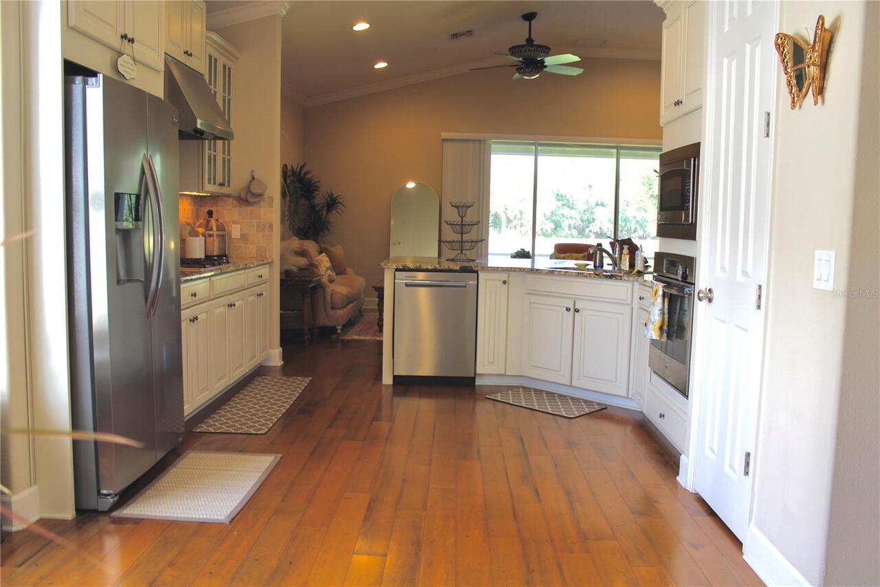 Listing Photo 17