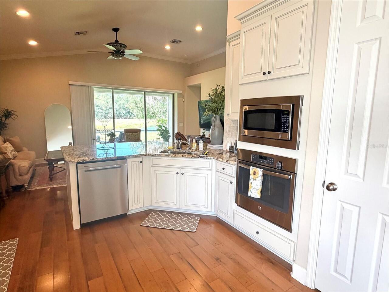 Listing Photo 18