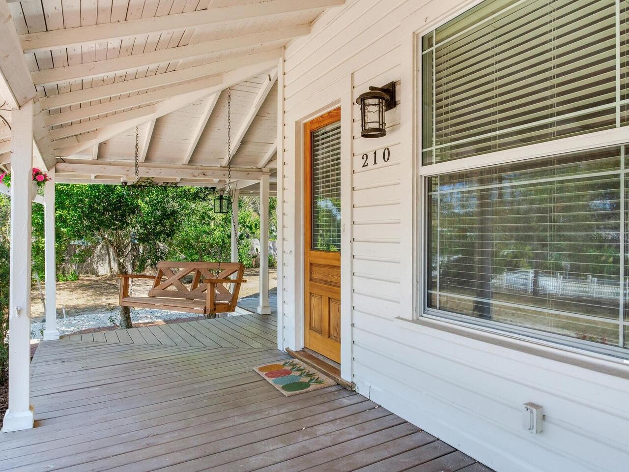 Listing Photo 11