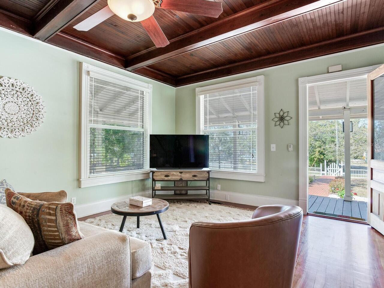Listing Photo 14