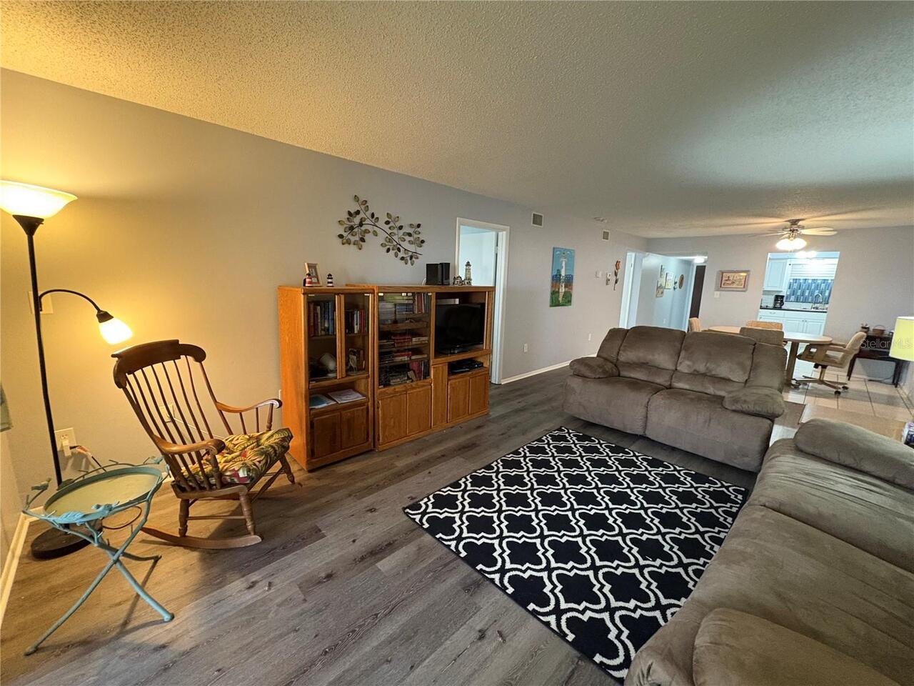 Listing Photo 22