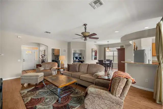 Listing Photo 7