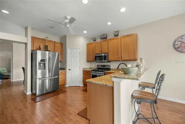 Listing Photo 11