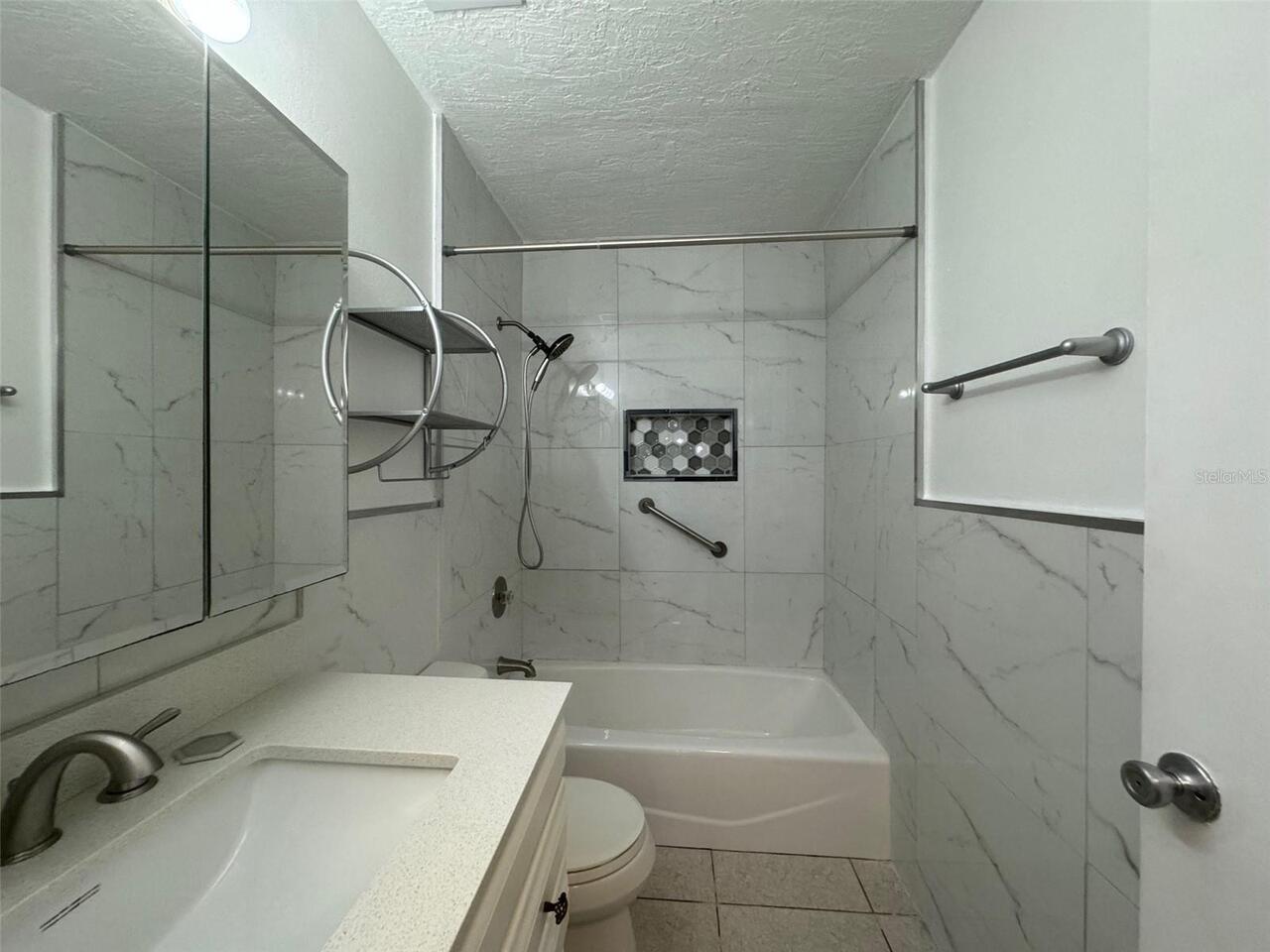 Listing Photo 9