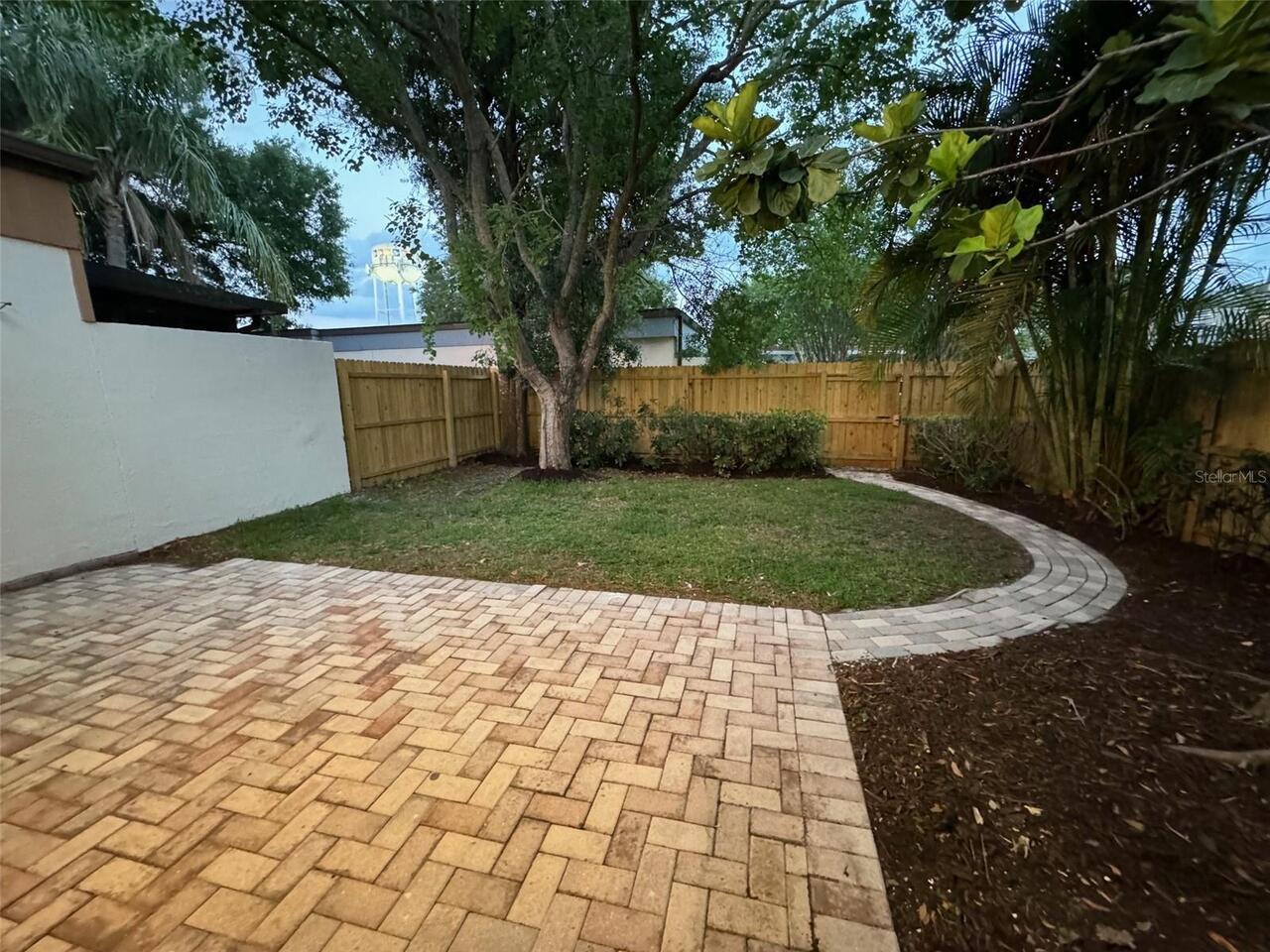 Listing Photo 14