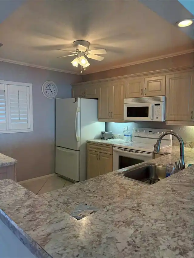 Listing Photo 5