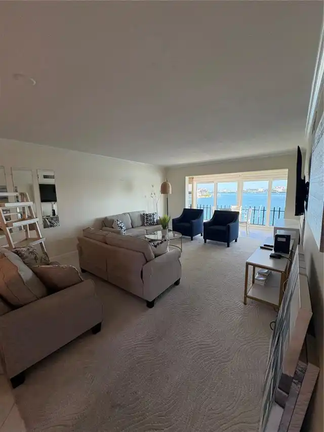 Listing Photo 11