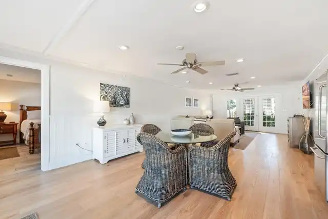 Listing Photo 16