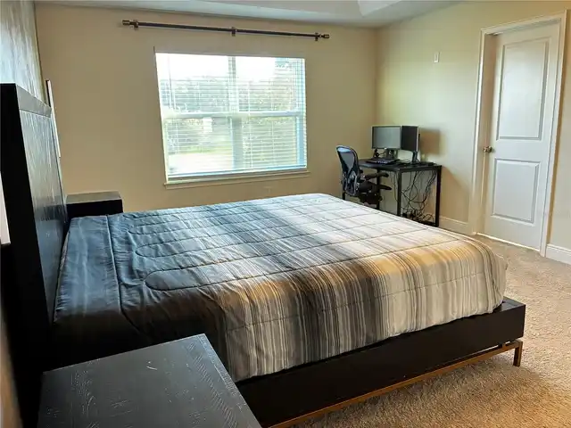 Listing Photo 9