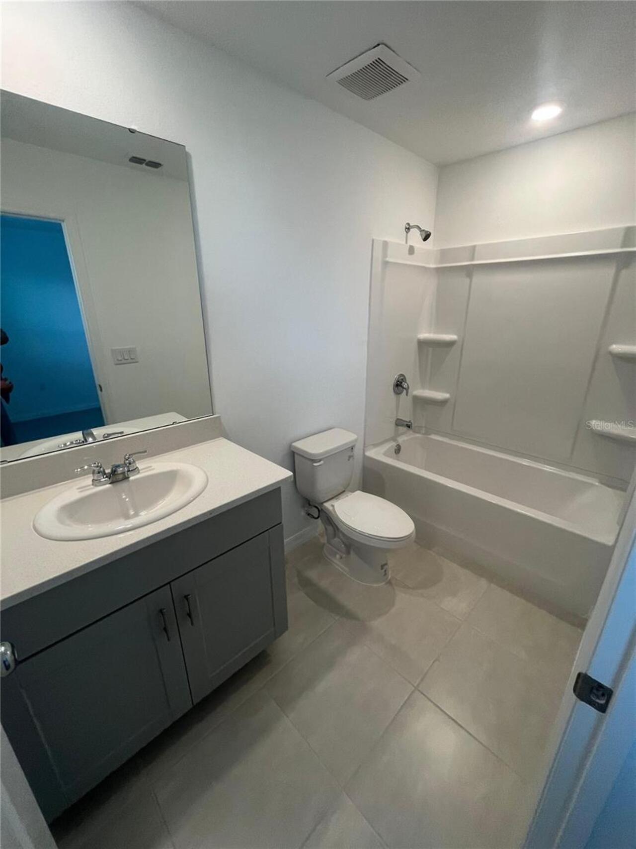 Listing Photo 12