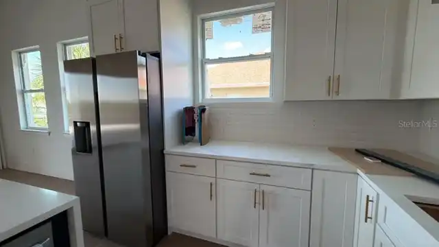 Listing Photo 12