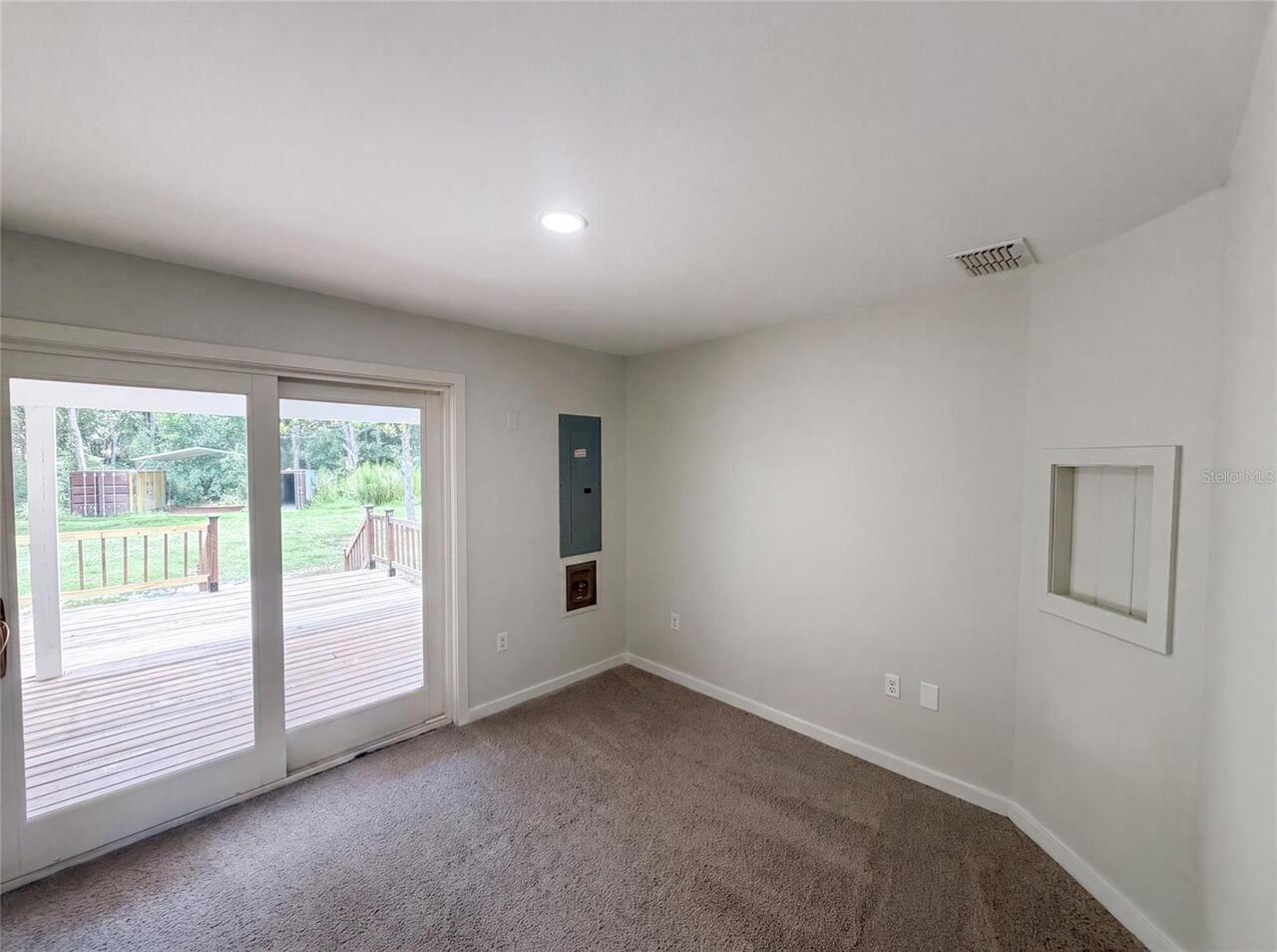Listing Photo 10