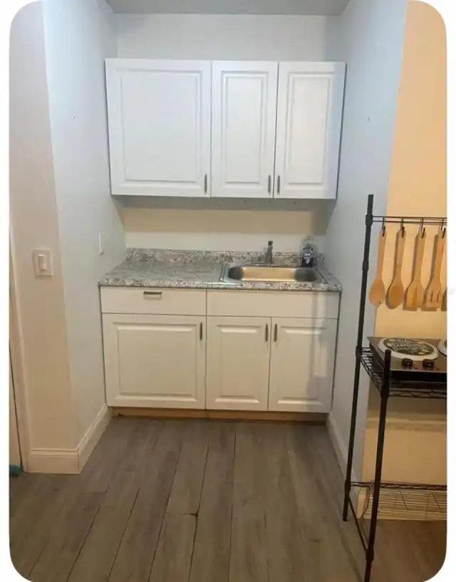 Listing Photo 6