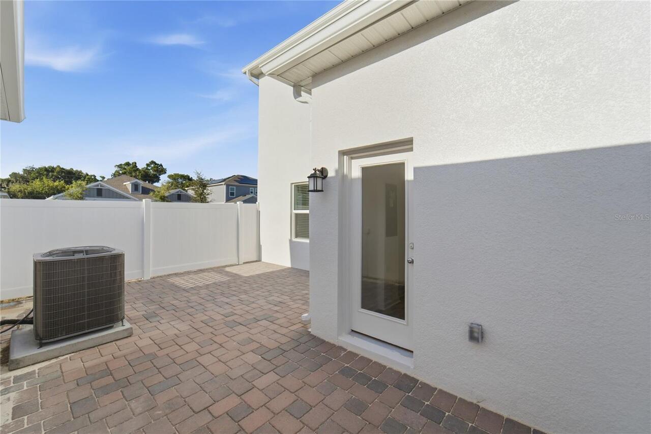 Listing Photo 7