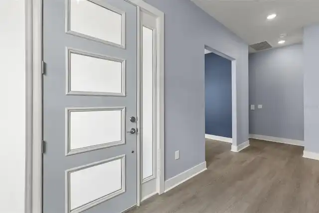 Listing Photo 9