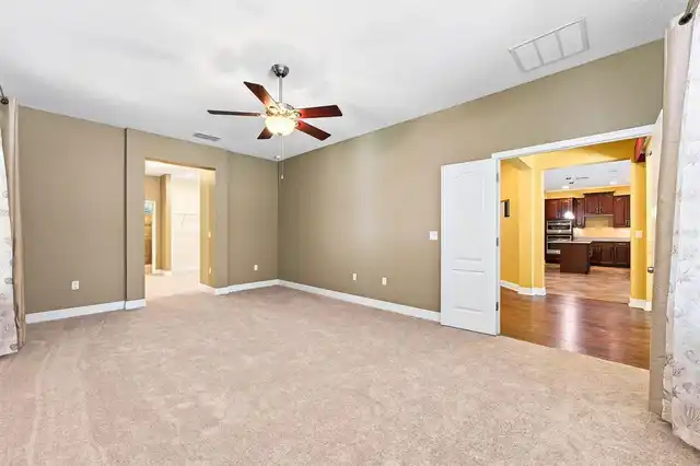 Listing Photo 17