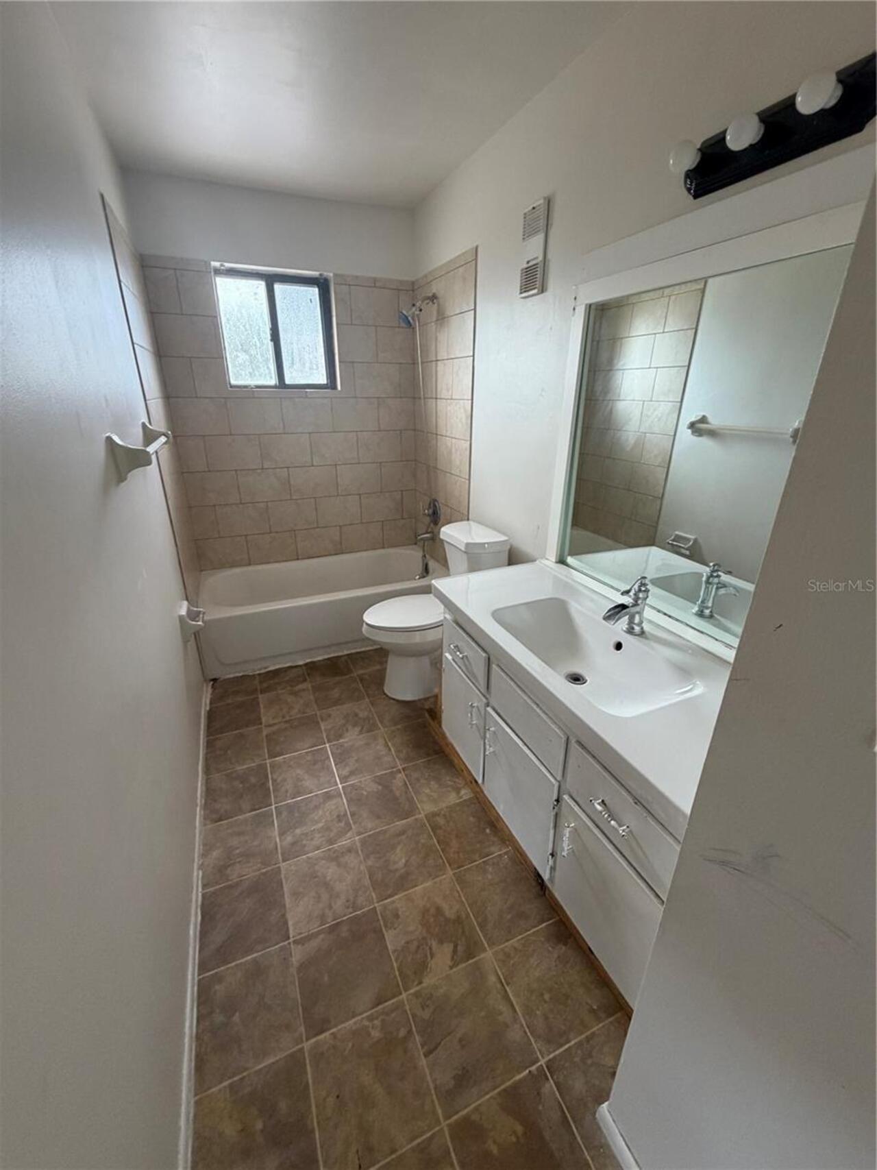 Listing Photo 9