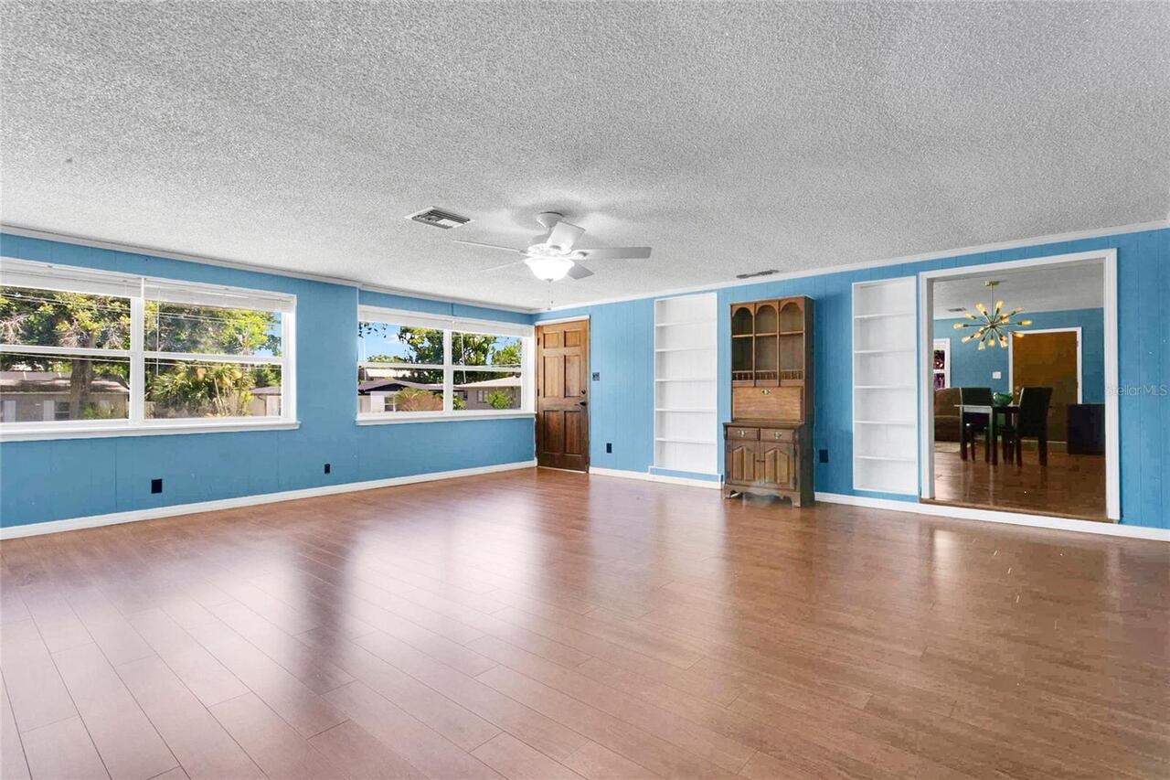 Listing Photo 11