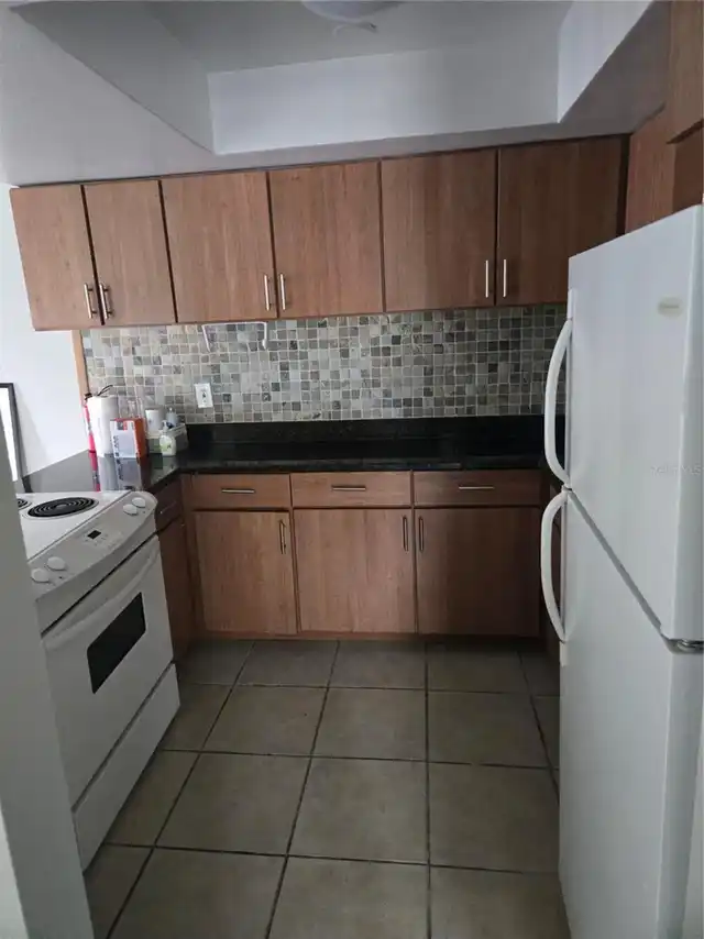 Listing Photo 9