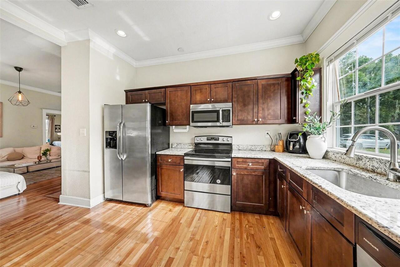 Listing Photo 15