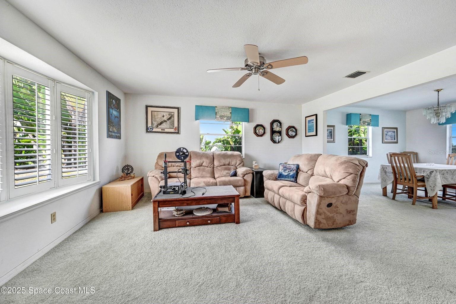 Listing Photo 11