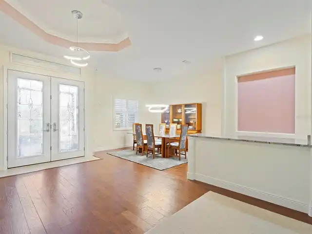 Listing Photo 10