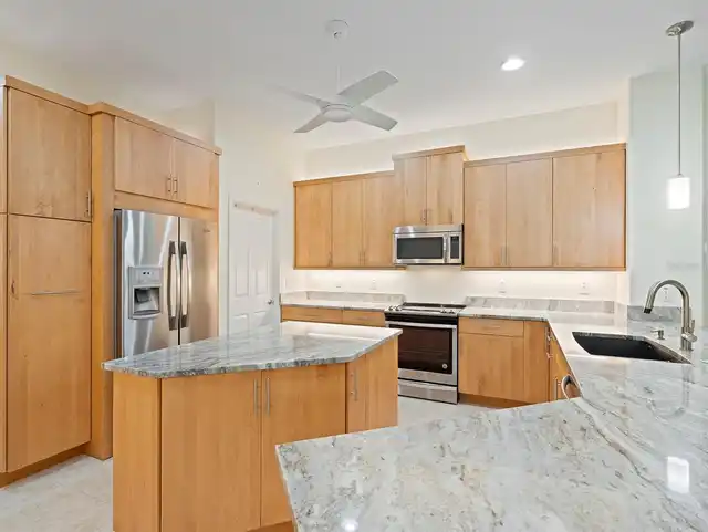 Listing Photo 15