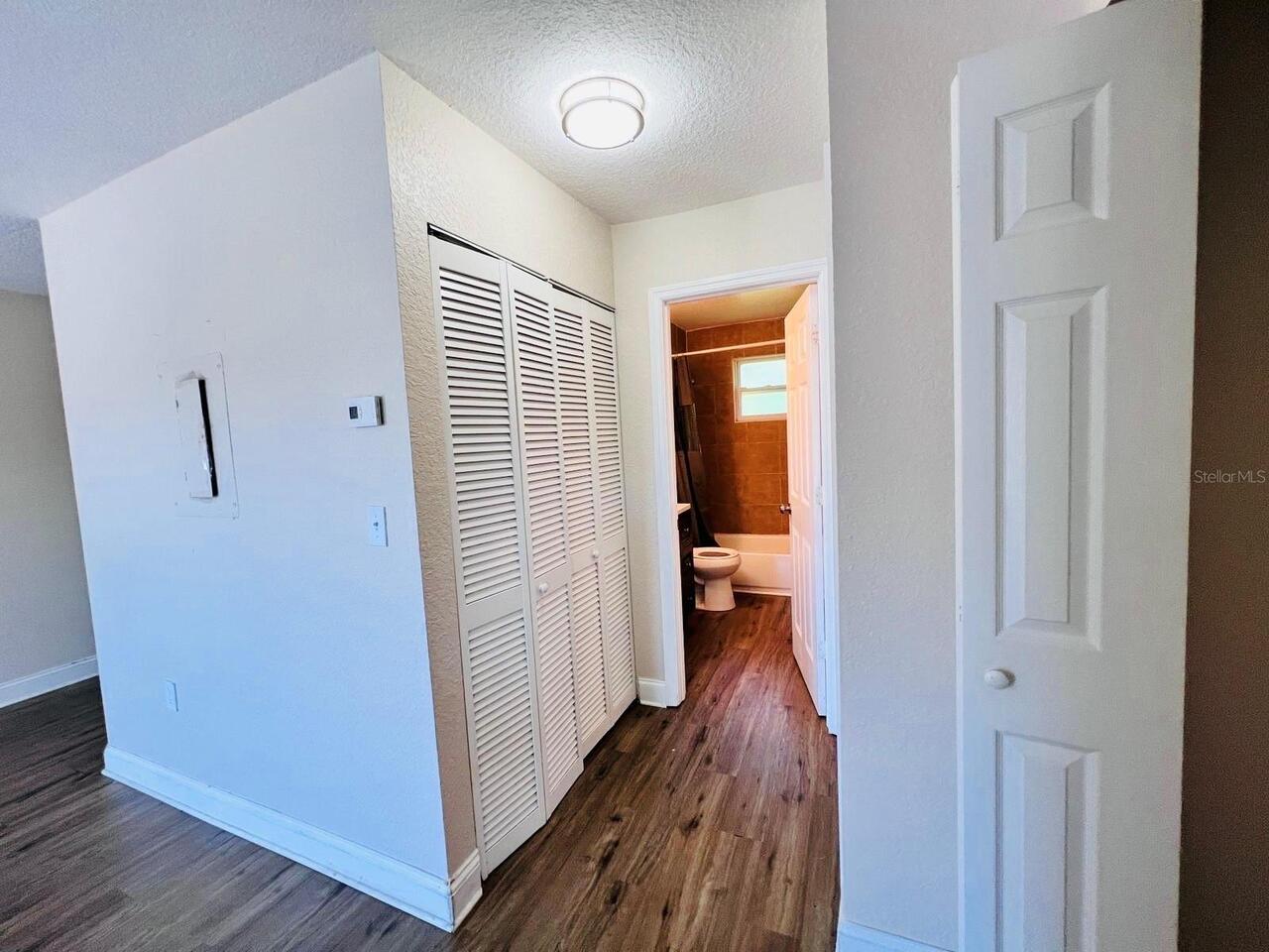 Listing Photo 11