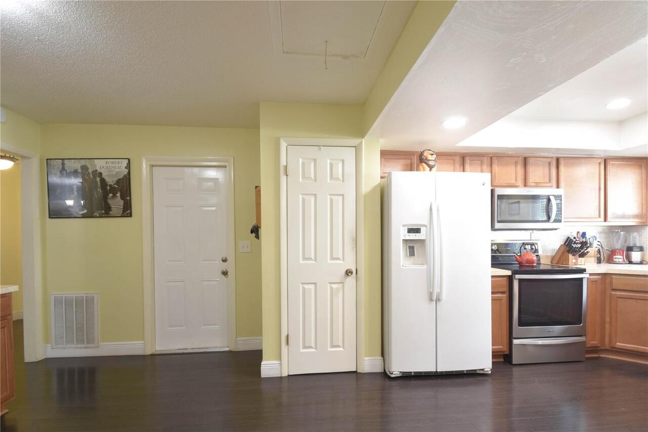 Listing Photo 14