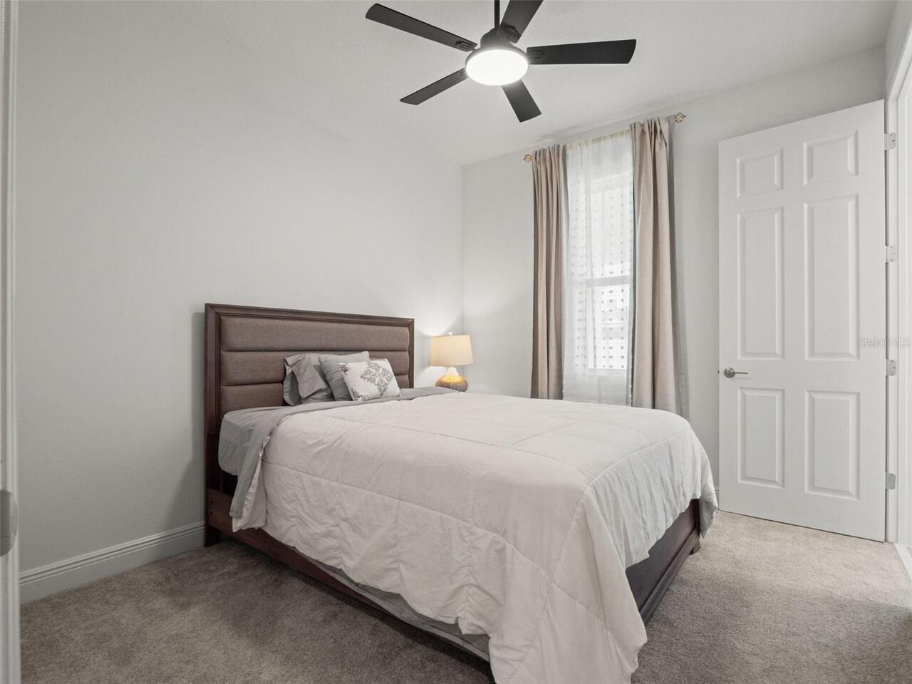 Listing Photo 9