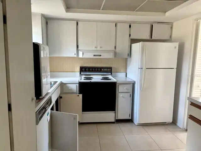 Listing Photo 9
