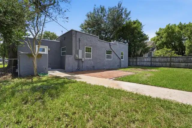 Listing Photo 23