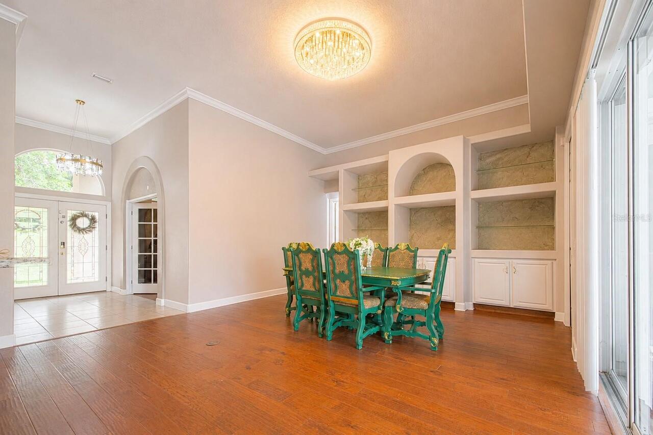Listing Photo 12