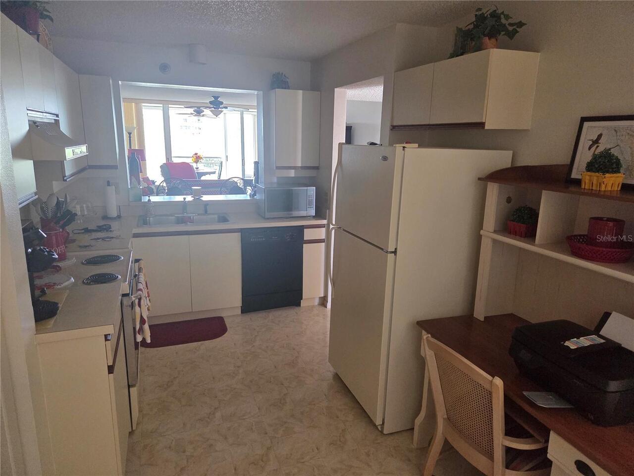 Listing Photo 12