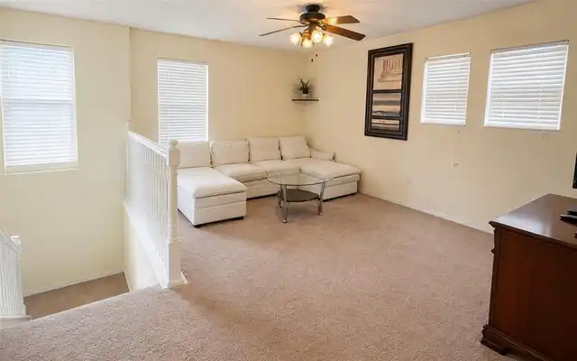 Listing Photo 11