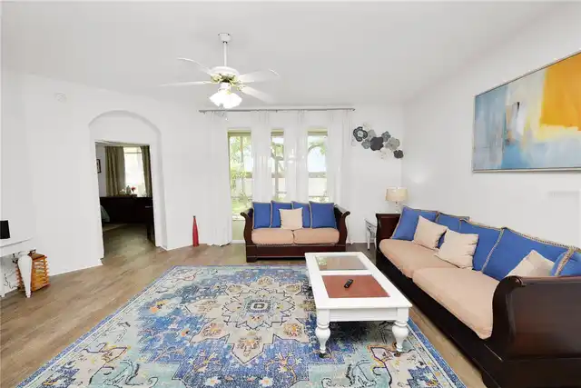 Listing Photo 8