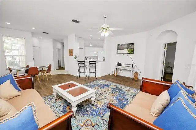 Listing Photo 9