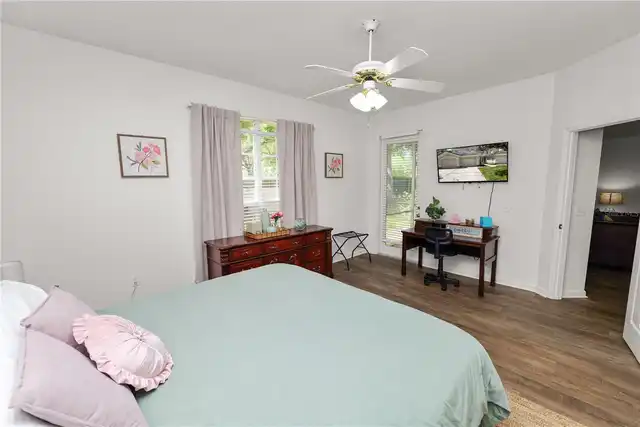 Listing Photo 17