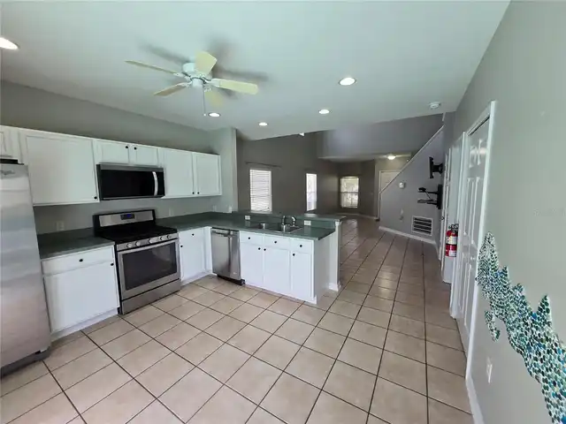 Listing Photo 8