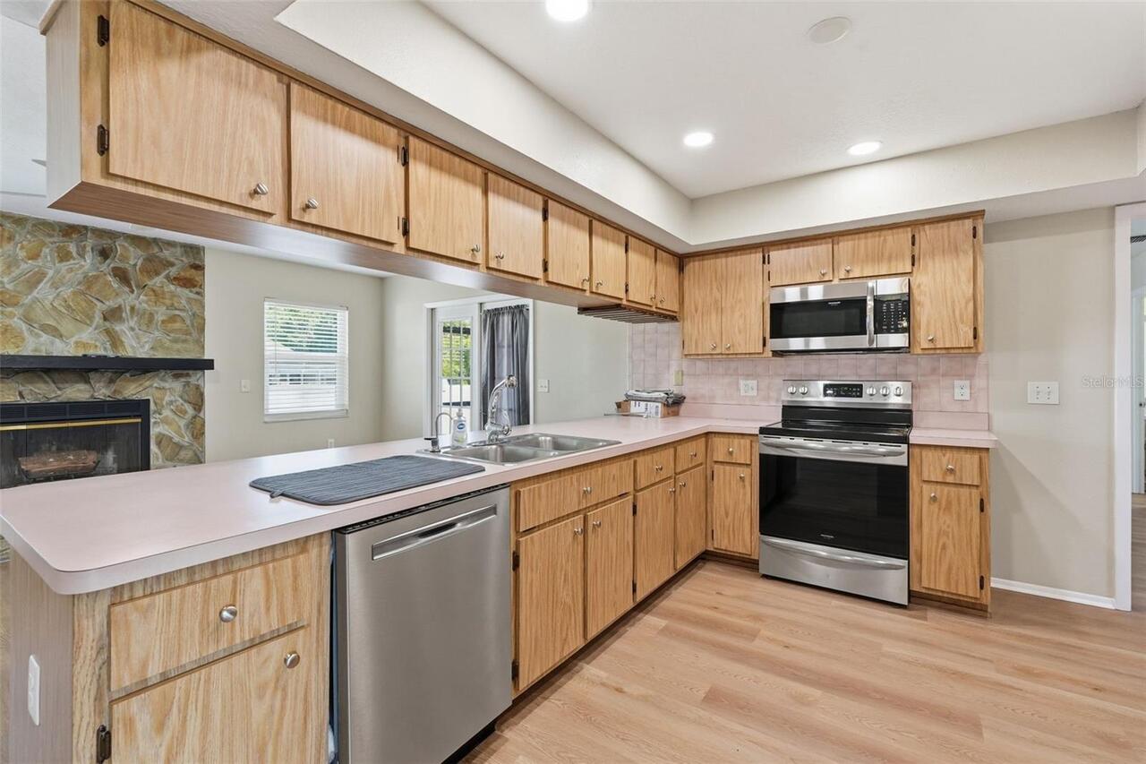 Listing Photo 11