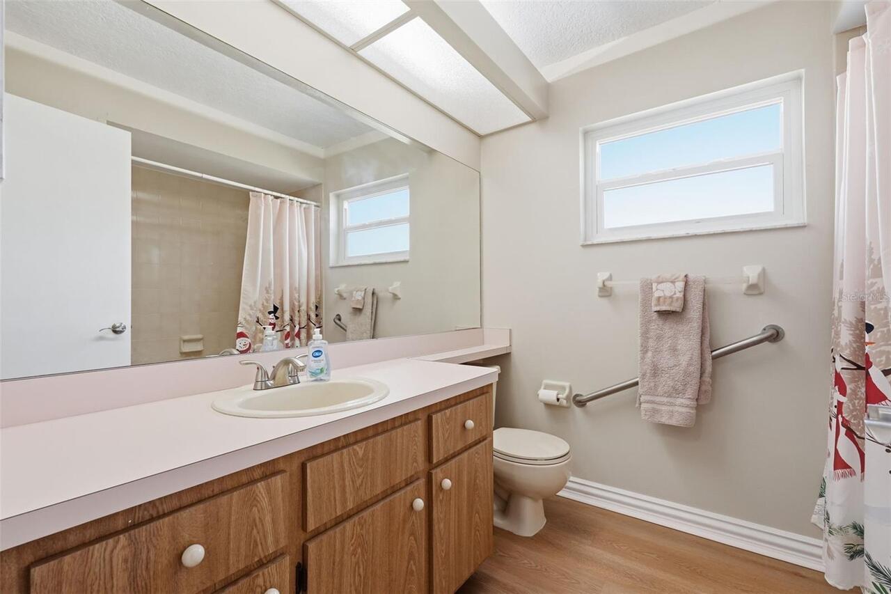 Listing Photo 25