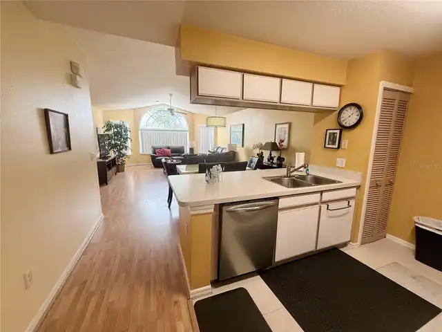 Listing Photo 9