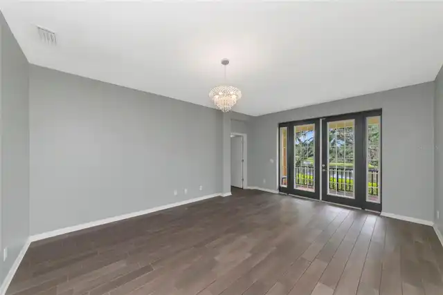 Listing Photo 14