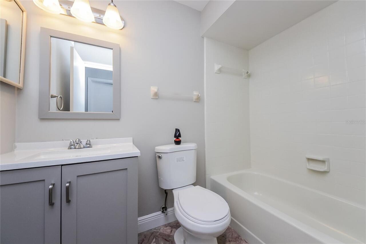 Listing Photo 14