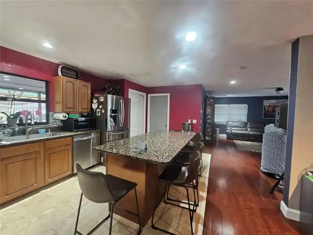 Listing Photo 6