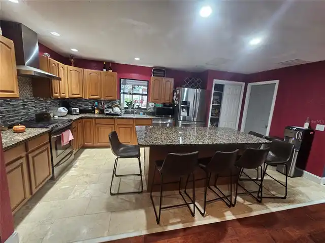 Listing Photo 8